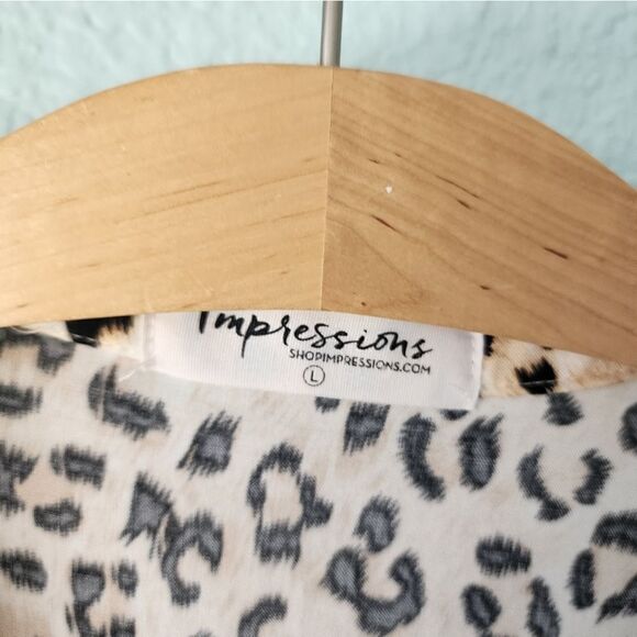 Impressions embroidery fan sleeve bohemian blouse - Picture 5 of 13